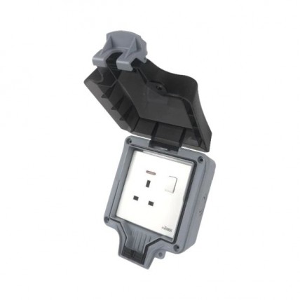 RETOUCH WEATHERPROOF 1G. COVER C/W 13A SWITCH SOCKET-IP66WT13A
